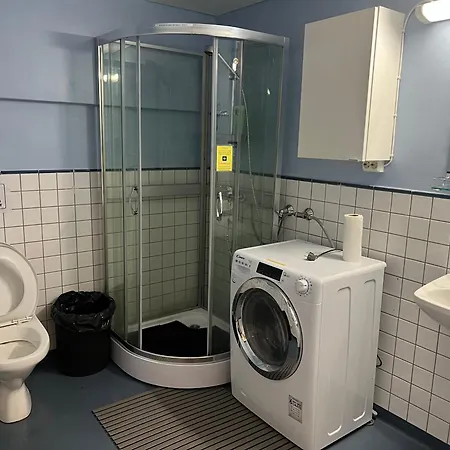 Hostelli Office House Services 208
